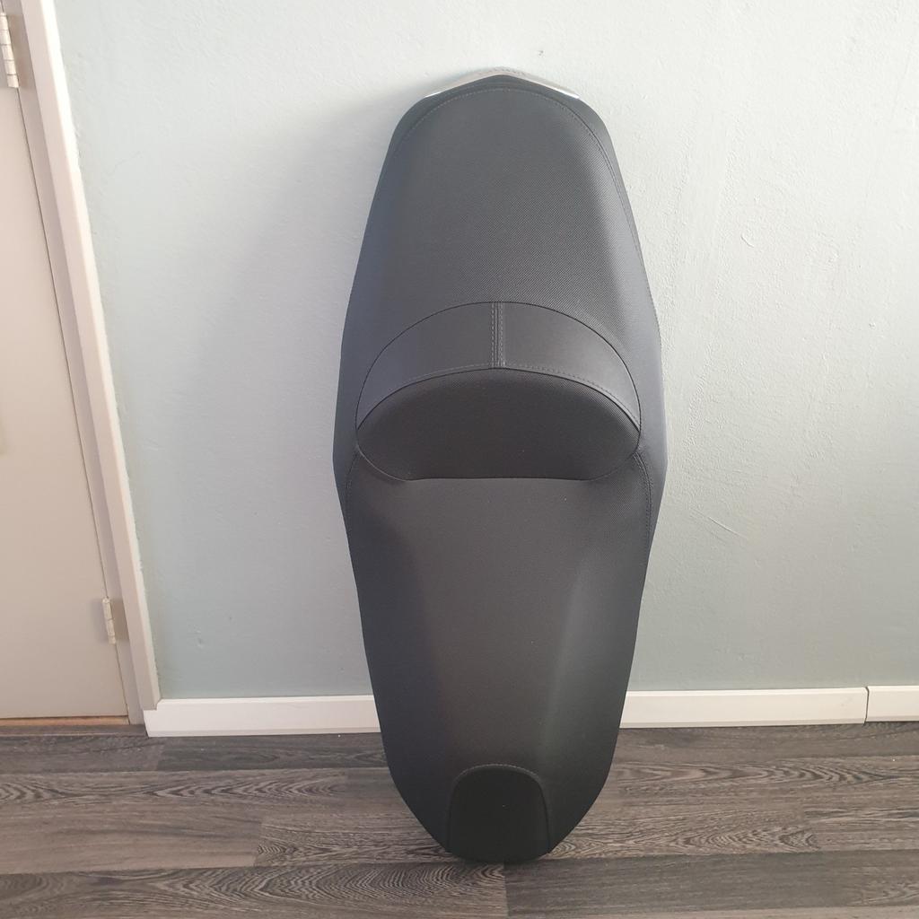 Yamaha Xmax 300 origineel zadel, Motoren, Ophalen of Verzenden, Nieuw