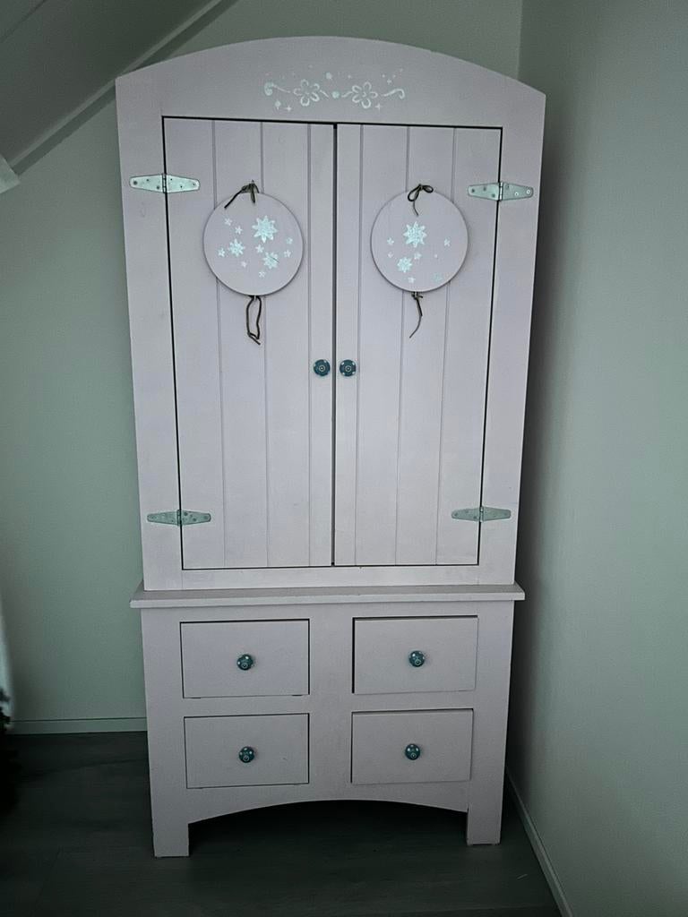 Super schattige meisjeskast, Kinderen en Baby's, Kinderkamer | Commodes en Kasten, Ophalen, Gebruikt, Kast, 50 tot 70 cm