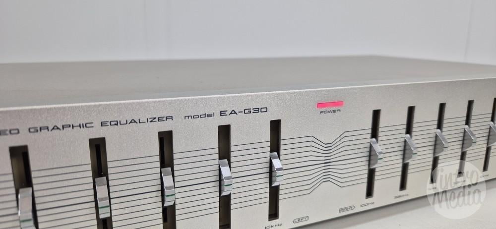 Akai EA-G30 Equalizer | 5 Bands | Vintage | 100 Hz - 10 kHz, Ophalen of Verzenden, Refurbished