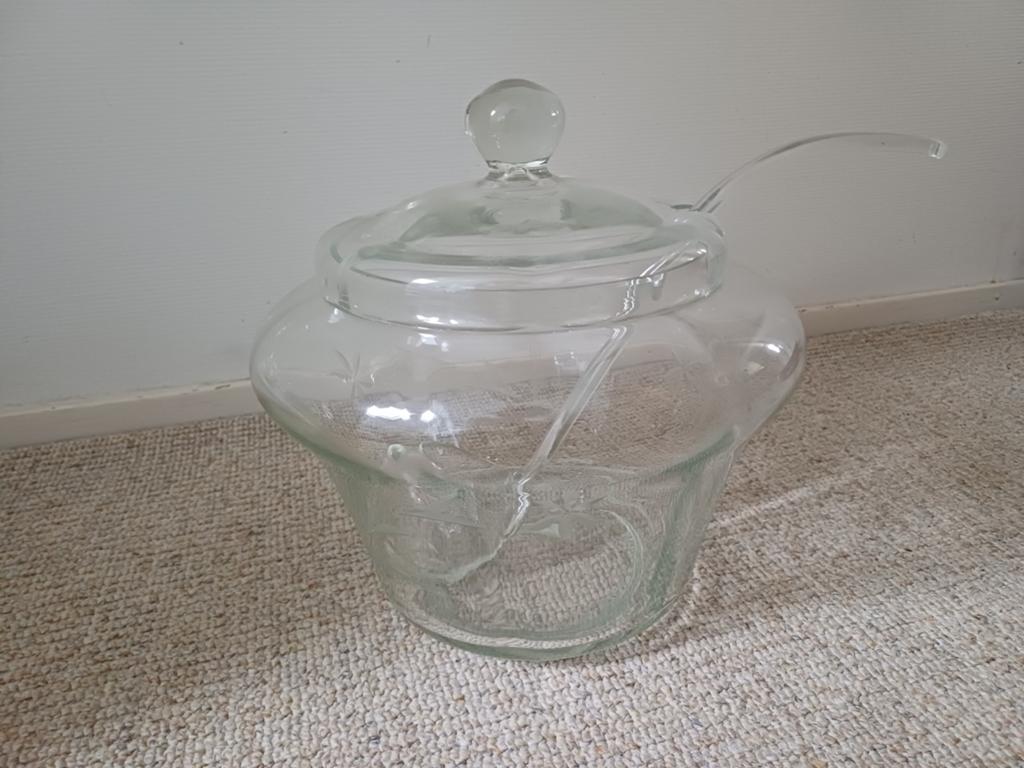 Glazen bowlpot met lepel, Ophalen