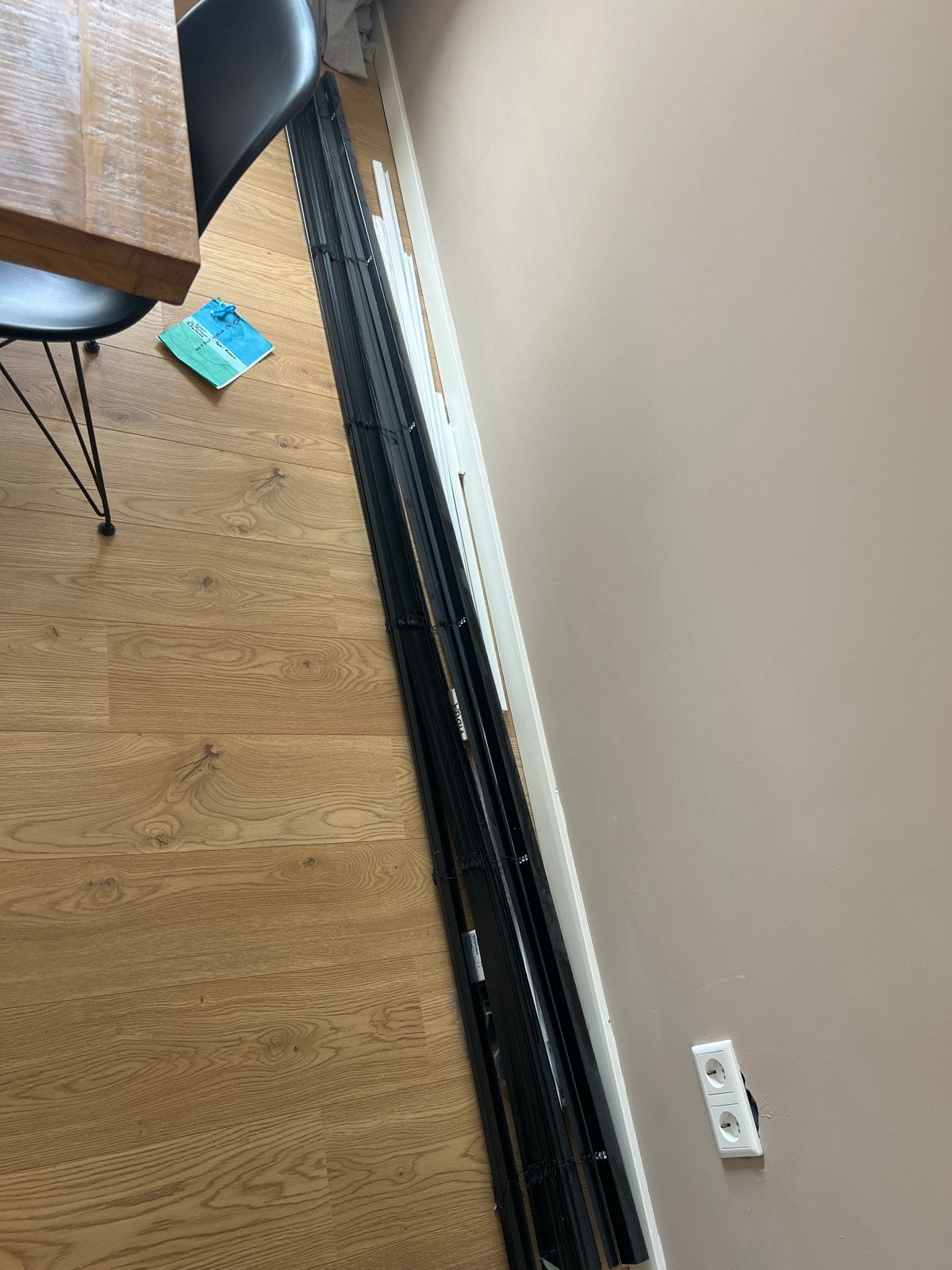 Luxaflex met beugels, Ophalen, Gebruikt, Zwart, 200 cm of meer