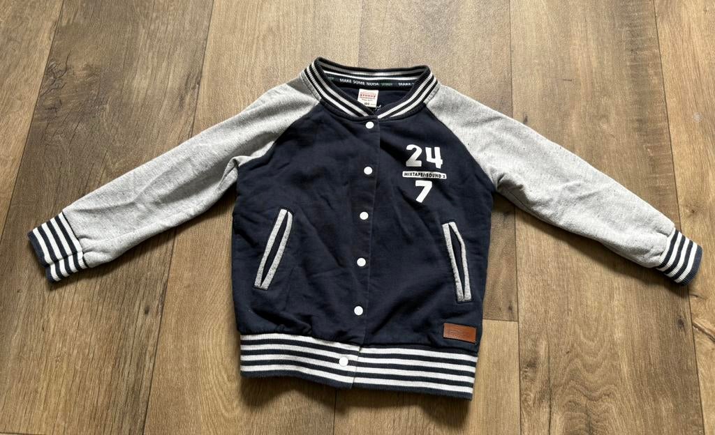 Jas/vest sturdy maat 104, Kinderen en Baby's, Kinderkleding | Maat 104, Ophalen of Verzenden, Zo goed als nieuw, Jongen, Jas