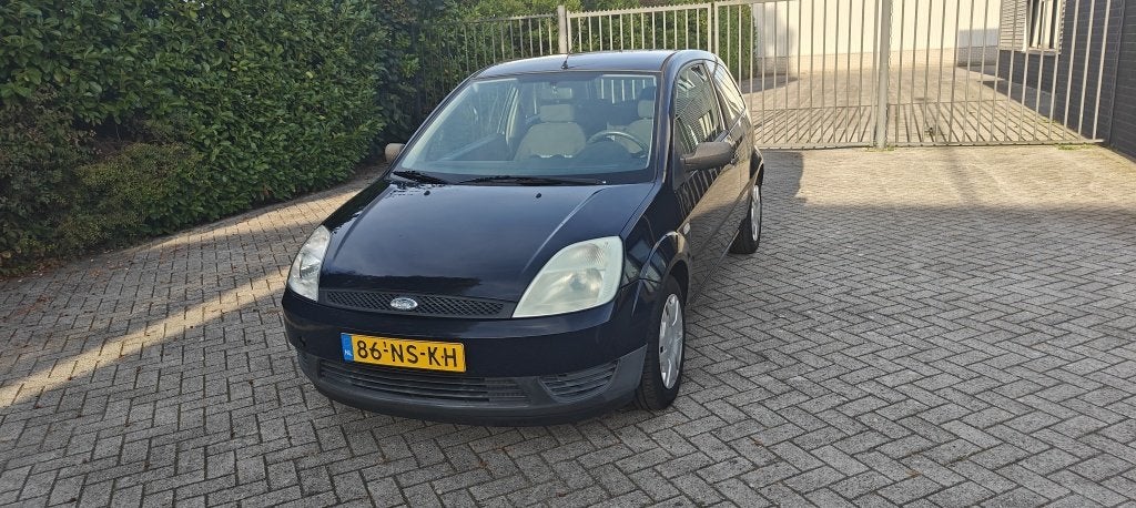 Ford Fiesta 1.3 BJ 2004 (bj 2004), 21 km/l, Gebruikt, 4 cilinders, Origineel Nederlands