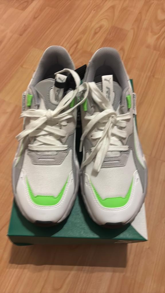 PUMA  amg petronas formula one team, Sport en Fitness, Volleybal, Ophalen of Verzenden, Nieuw