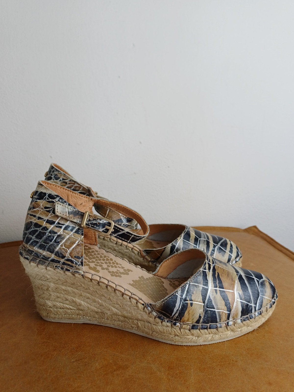 Espadrilles sleehak leer dierenprint 38 Fred de la Bretonier, Ophalen of Verzenden, Zo goed als nieuw, Espadrilles of Moccasins