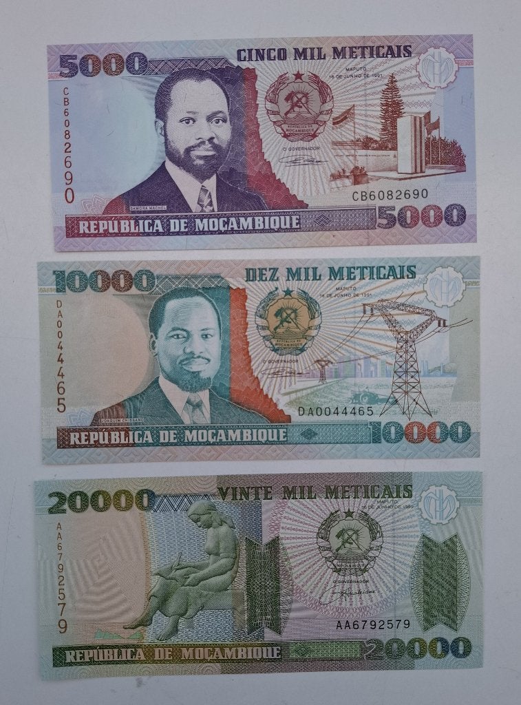 MOZAMBIQUE 3 bankbiljetten, Postzegels en Munten, Ophalen of Verzenden, Overige landen, Setje