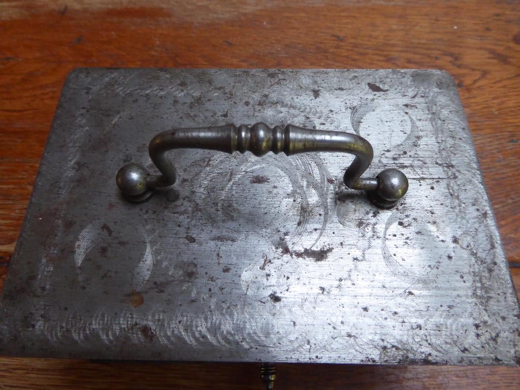 Antiek stalen geldkistje, Ophalen of Verzenden