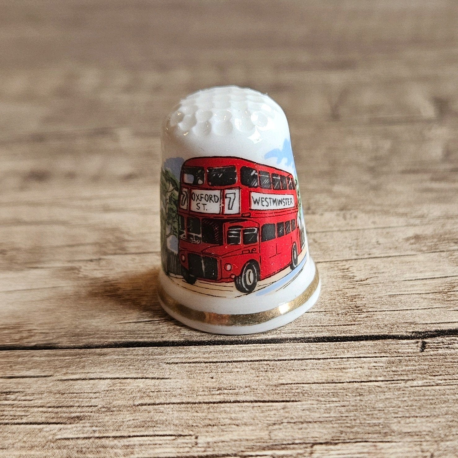 vingerhoedjes verzamelen  - London - bus - vingerhoed, Ophalen of Verzenden, Zo goed als nieuw, Porselein, Buitenland