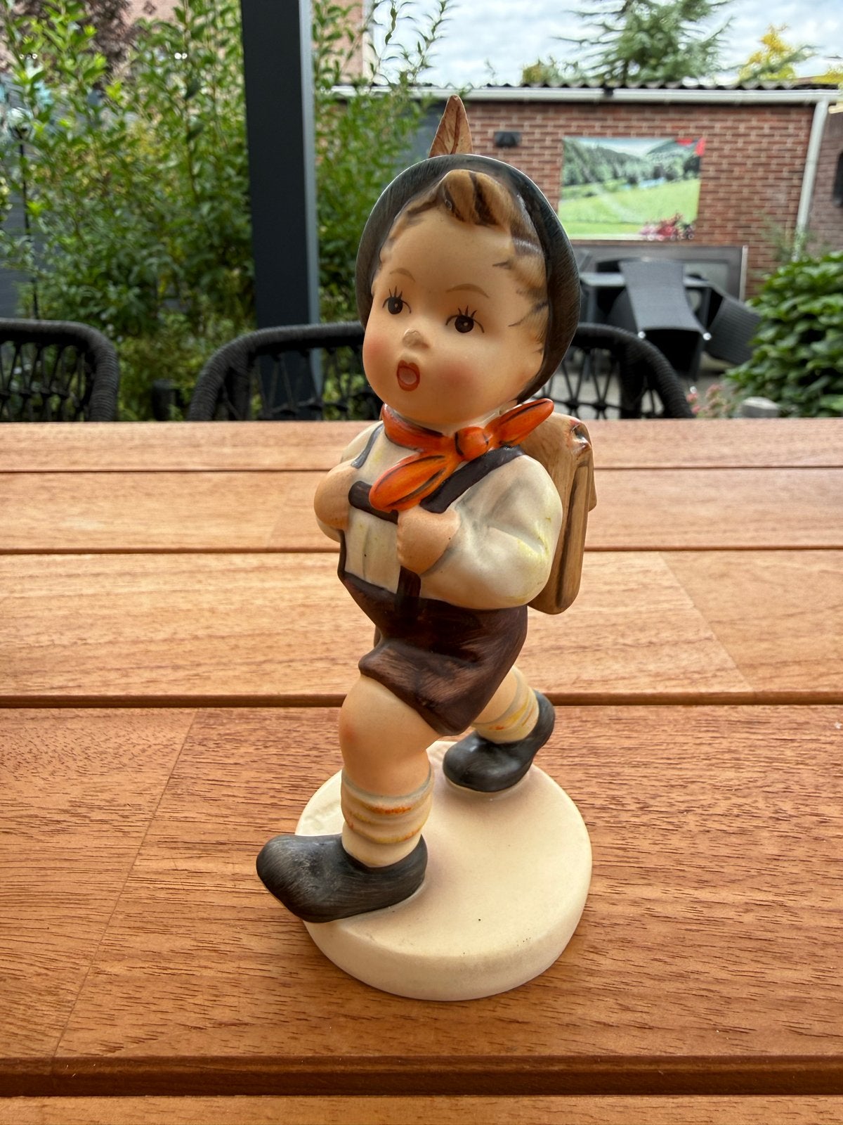 Vintage Hummel beeldje: Jongen met schooltas, Verzamelen, Ophalen of Verzenden, Zo goed als nieuw, Hummel