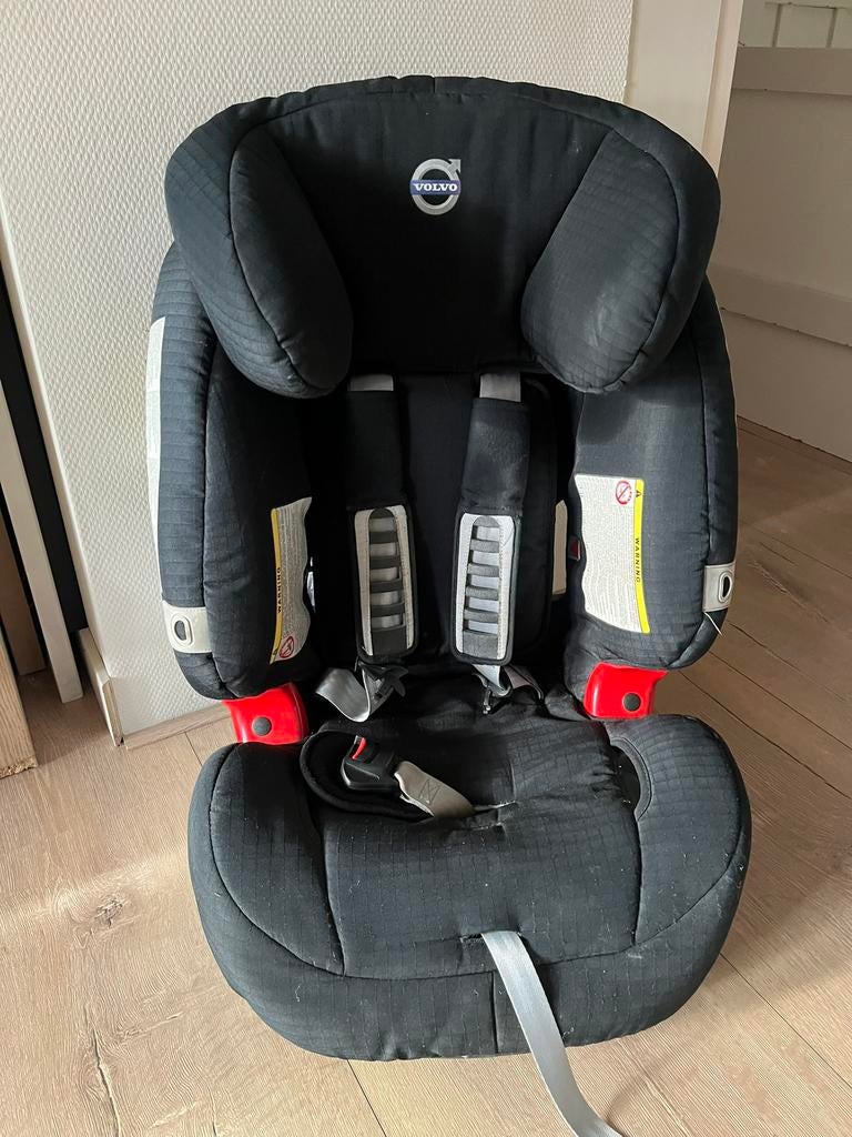 Auto kinderstoel van Volvo veilig en comfortabel, Kinderen en Baby's, Autostoeltjes, Zijbescherming, 9 t/m 36 kg, Ophalen, Overige merken