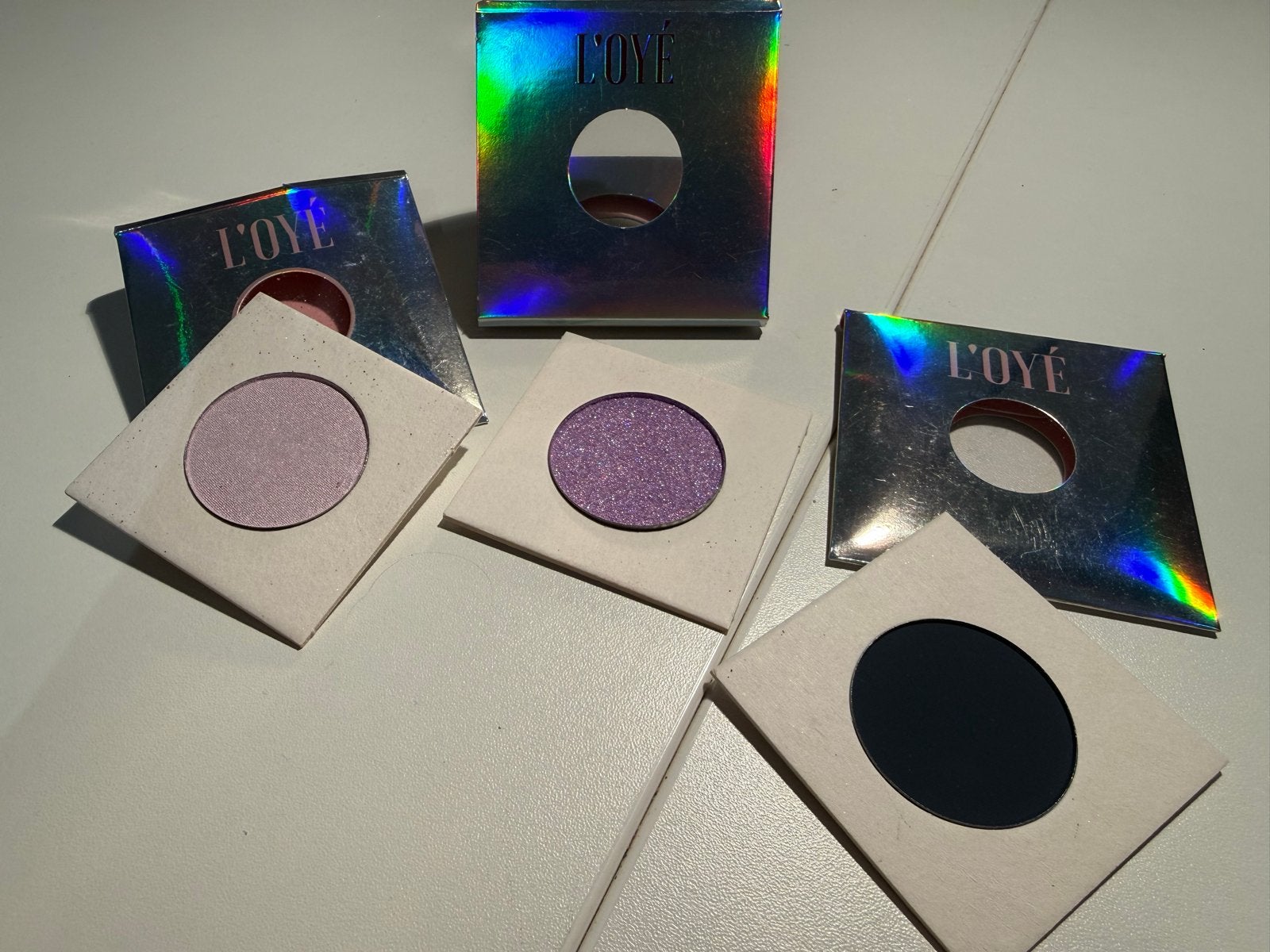 L'OYÉ Cosmetics Pressed Mineral Oogschaduw - 3 kleuren, Ophalen, Ogen, Paars, Nieuw
