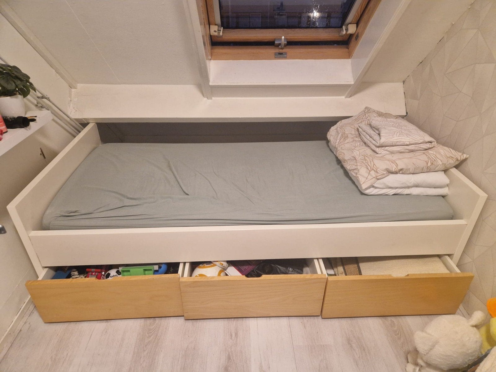 1 persoons bed met opbergruimte, matras mag mee., Ophalen, Gebruikt, 90 cm, Eenpersoons