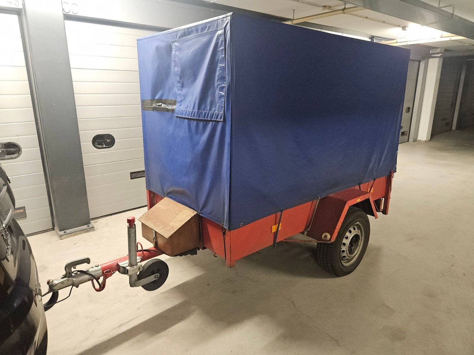 AANHANGER MET HUIF, Ophalen, Zo goed als nieuw
