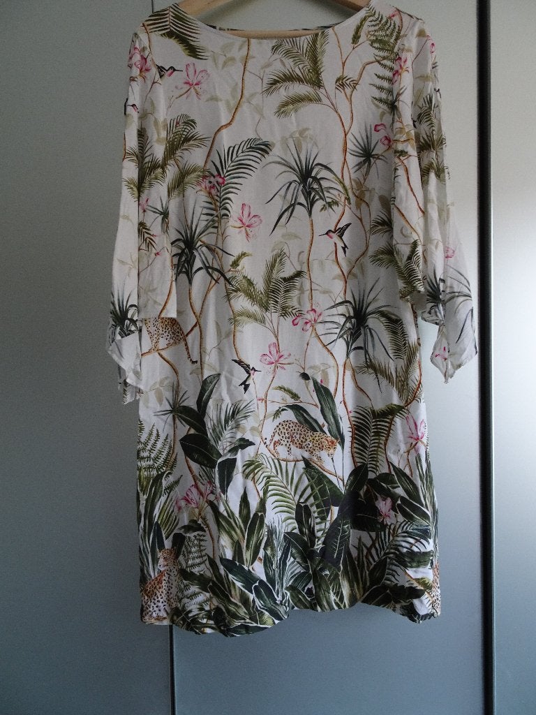 H&M Zomerjurk Wit met Jungle Print mt 40, Maat 38/40 (M), H&M, Wit, Ophalen of Verzenden