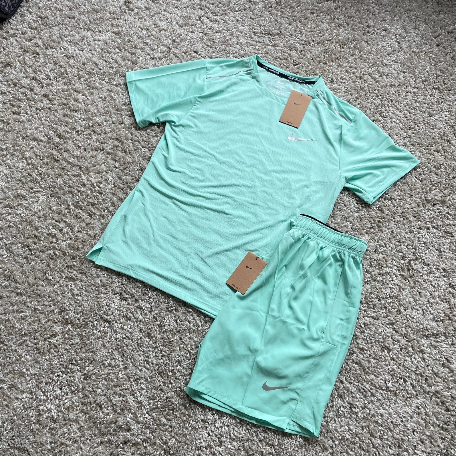 Nike niller set | mintgroen, Fitness, Maat 48/50 (M), Ophalen of Verzenden, Zo goed als nieuw