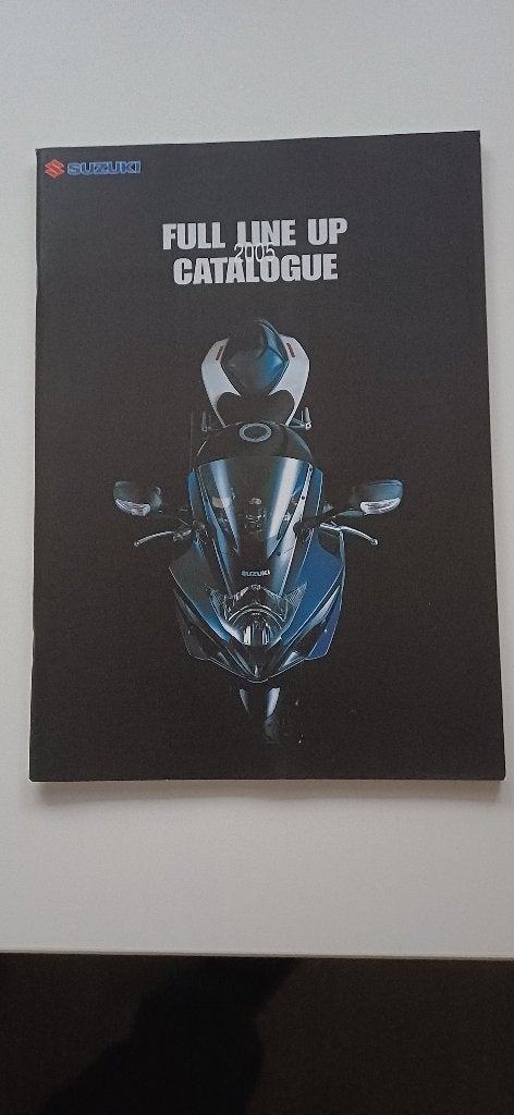 Originele jaarfolder 2005 Suzuki superdik, Ophalen of Verzenden, Suzuki