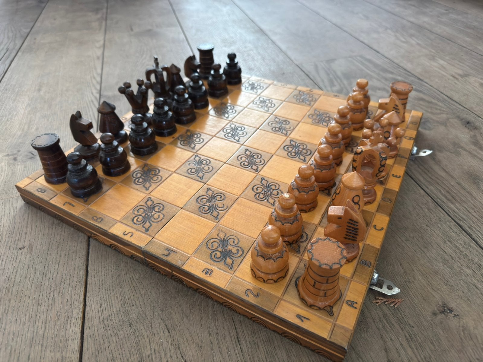 Vintage houten schaakbord uit de sovjet unie, Hobby en Vrije tijd, Verzenden, Gebruikt