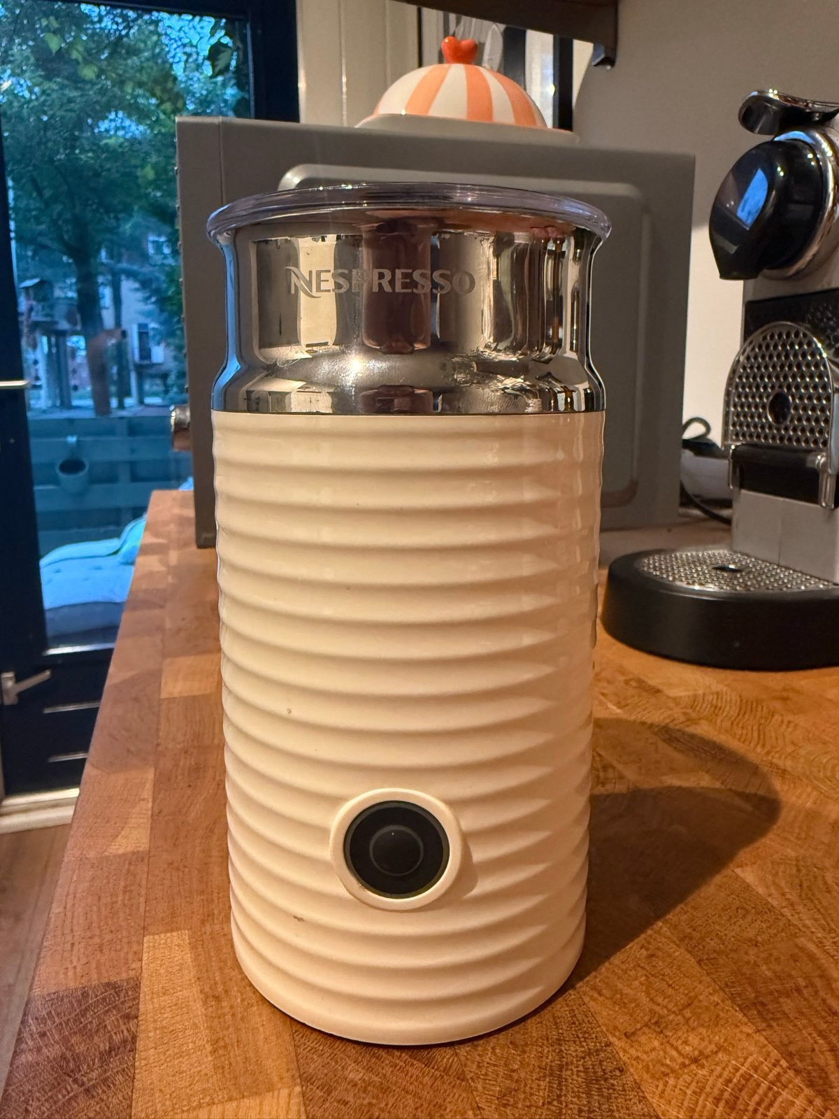 Nespresso Aeroccino 3 Melkopschuimer - Zo goed als nieuw, Ophalen of Verzenden, Zo goed als nieuw, Nespresso, Melkaccessoire