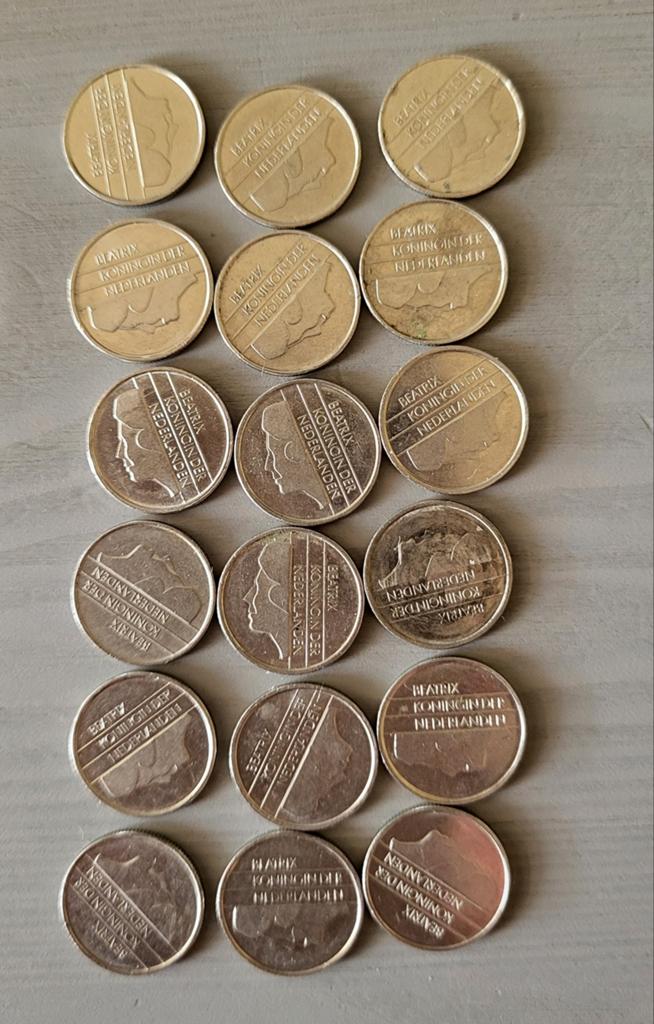 18 dubbeltjes met Beatrix., Postzegels en Munten, Munten | Europa | Euromunten, Ophalen of Verzenden, Overige landen, 10 cent