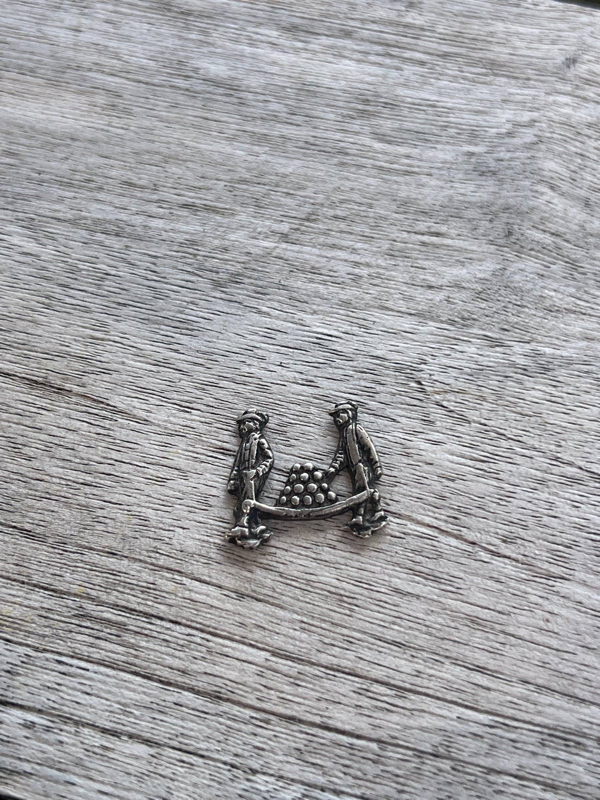 Zilveren Kaasdragers Alkmaar Hanger (oogje eraf), Antiek en Kunst, Ophalen of Verzenden, Zilver