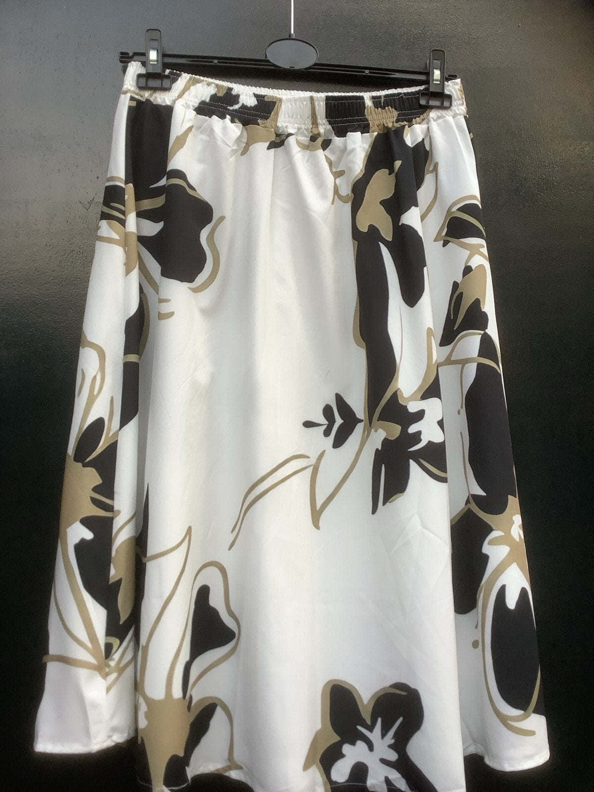 Nieuwe witte rok met bloemenprint, maat 46, Kleding | Dames, Wit, Maat 46/48 (XL) of groter, Nieuw, Ophalen of Verzenden