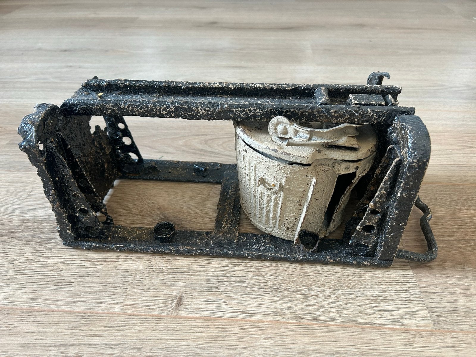 MG 34/42 Trommelmagazijn in Drager Bodemvondst, Ophalen of Verzenden, Landmacht, Duitsland, Overige typen