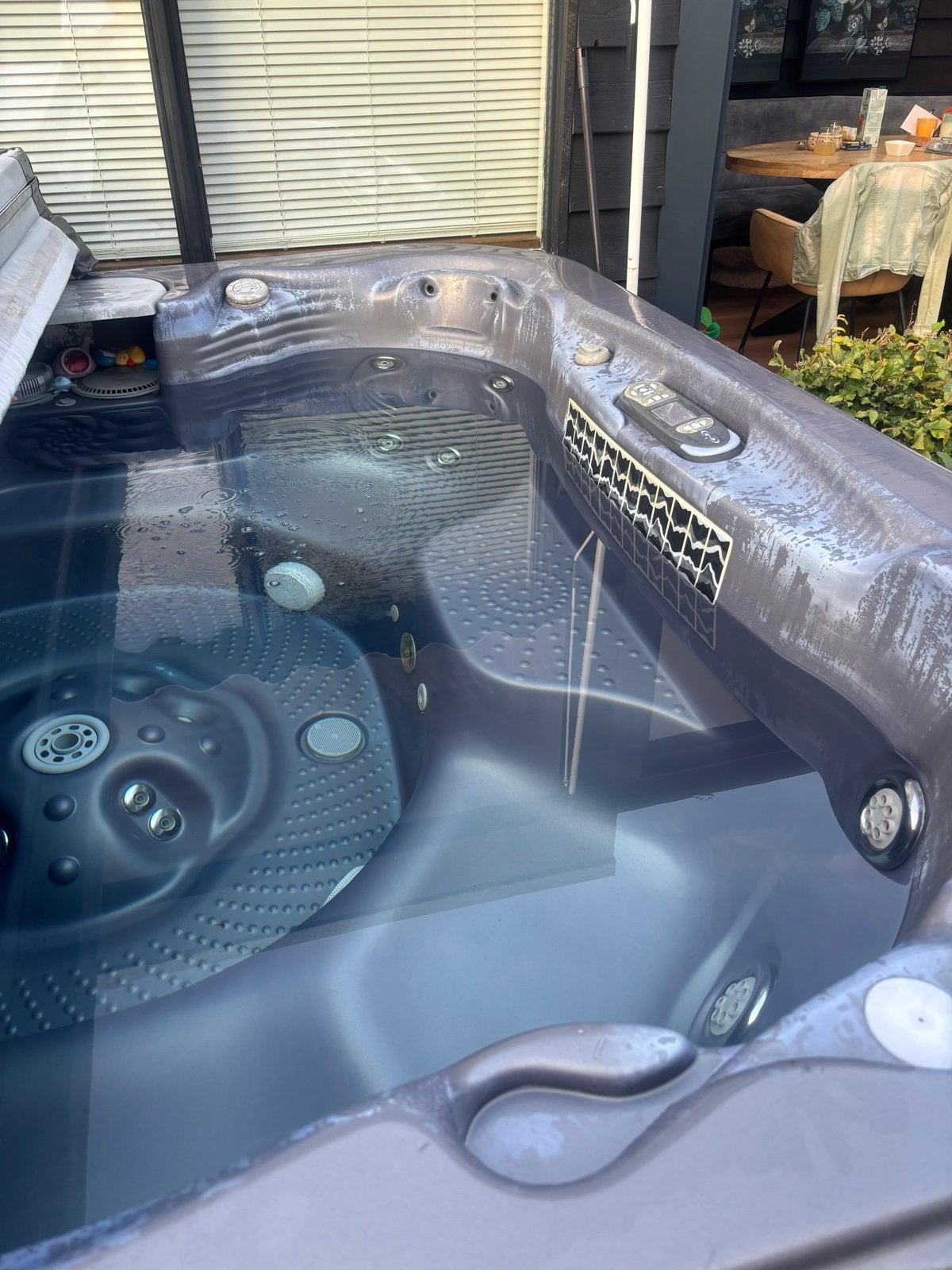 Jacuzzi Dimension One Spas jacuzzi van ca. 230  230 cm., Ophalen, Gebruikt, Afdekzeil, Vast