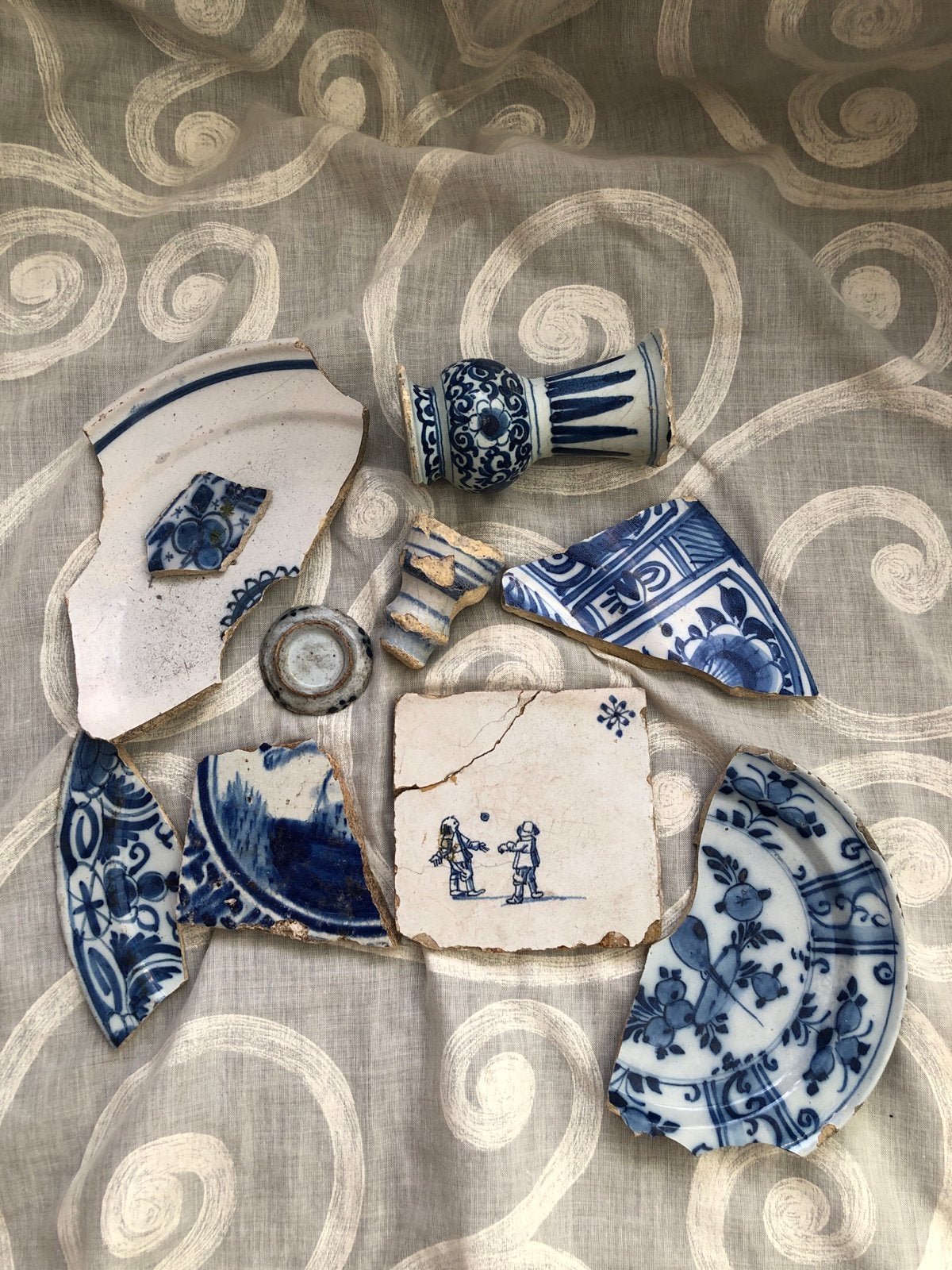 Antieke Delfts Blauw scherven en aardewerk fragmenten, Ophalen