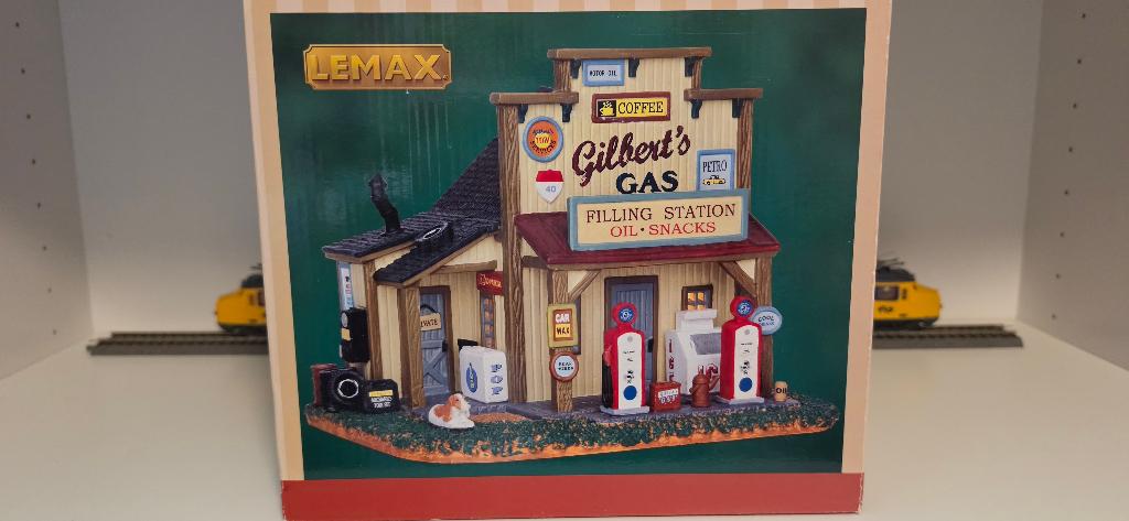 Lemax 55977 Gilbert's Gasoline Station, Diversen, Kerst, Gebruikt, Ophalen