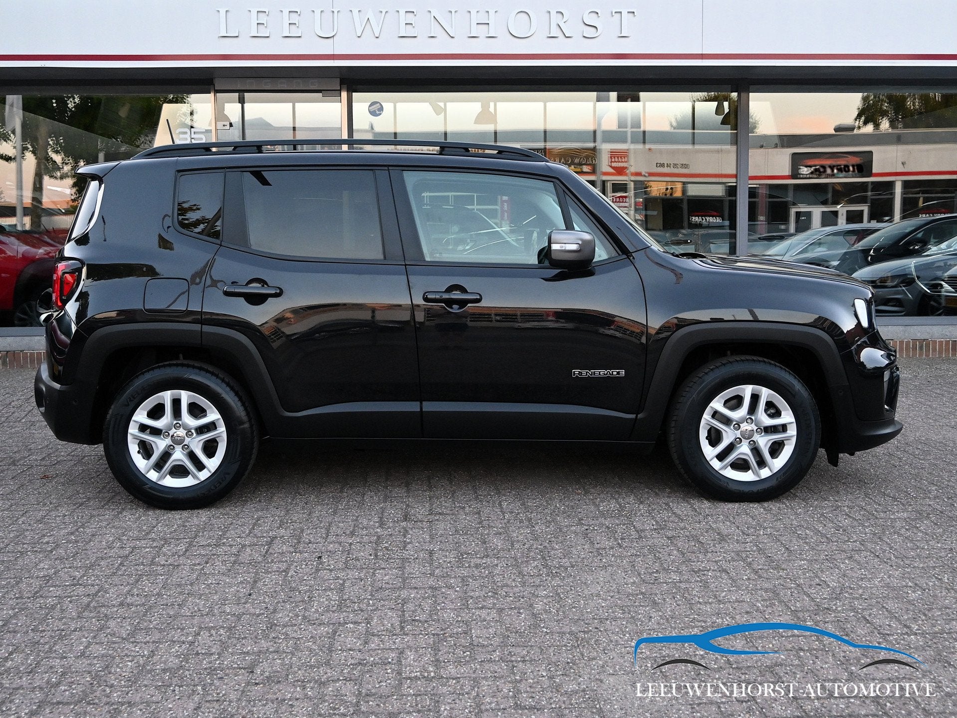 Jeep Renegade 1.3T Limited (bj 2019, automaat), Auto's, Jeep, Stof, Gebruikt, 4 cilinders, Zwart