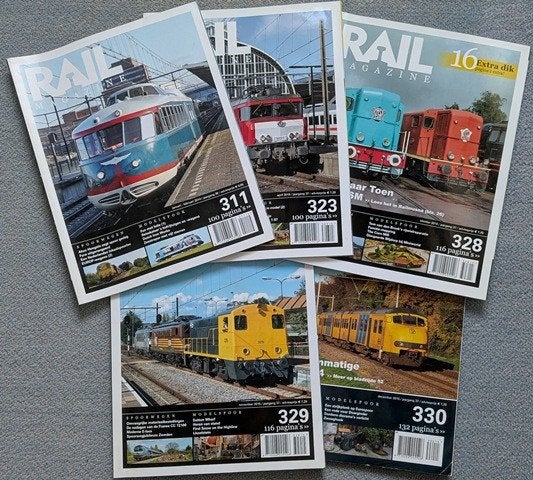 Railmagazine treinenbladen 304, 311, 323, 328, 329 en 330, Ophalen of Verzenden, Zo goed als nieuw, Overige typen
