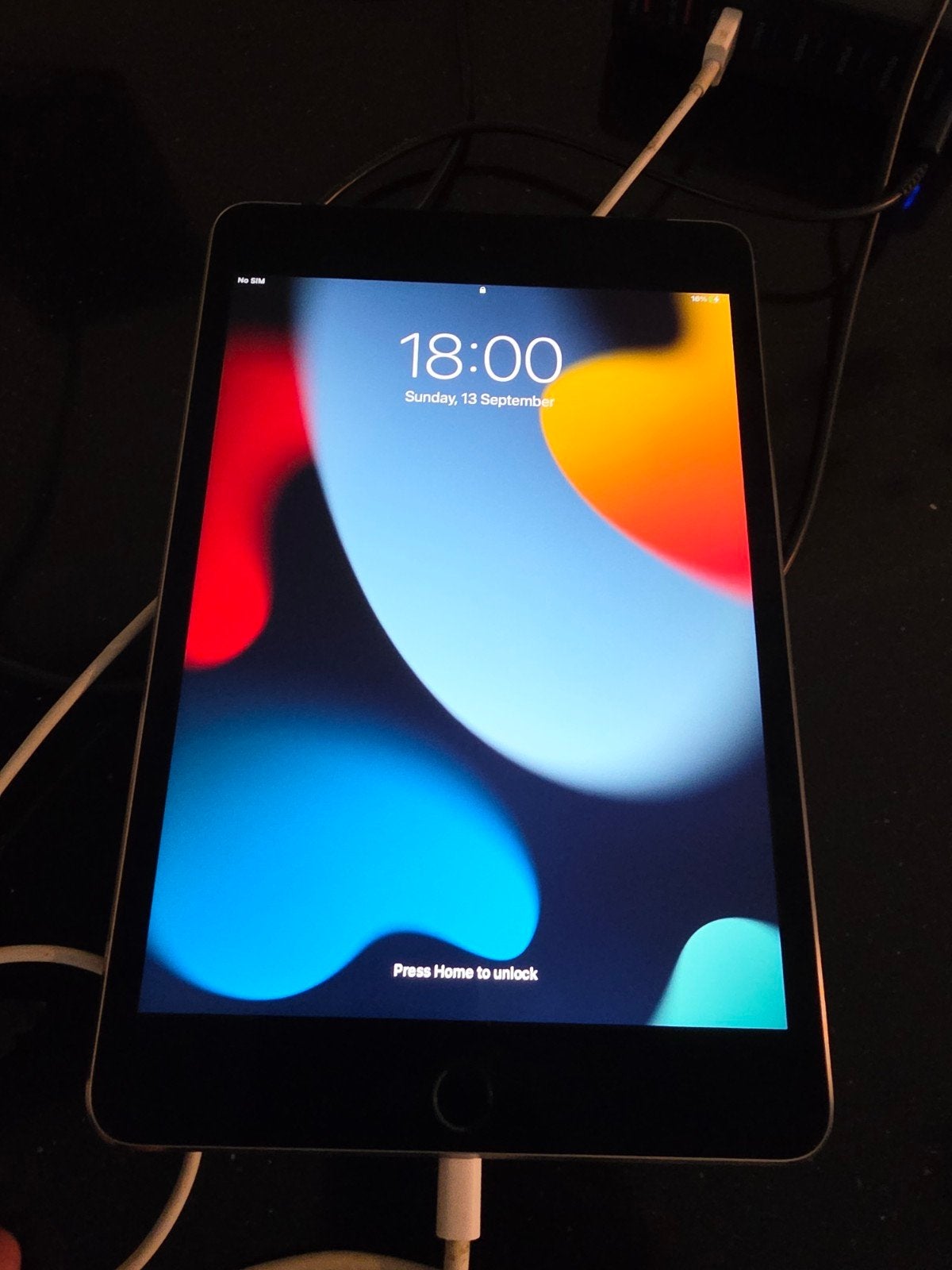 iPad mini 4 + 4G - Vaste prijs 50 euro, Computers en Software, Ophalen of Verzenden, Zo goed als nieuw, 16 GB, Wi-Fi en Mobiel internet