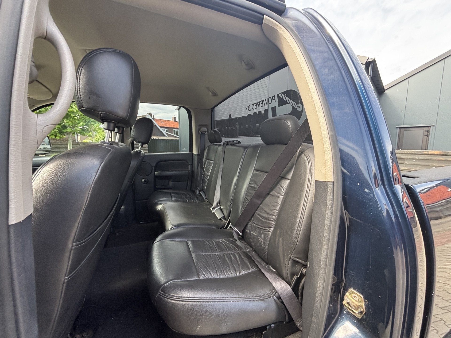 Foto 15 van Dodge Ram 2500 SLT 5.9L Cummins. 4wd, Crew-Cab, Nw-APK, Youn