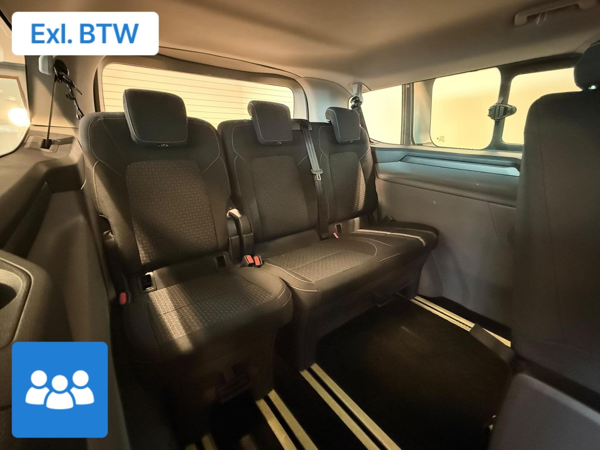 Ford Tourneo Custom L2H1 Personenbus (9-pers.) 2x zijschuifd, Auto's, Gebruikt, Overige carrosserieën, Bedrijf, 9 stoelen