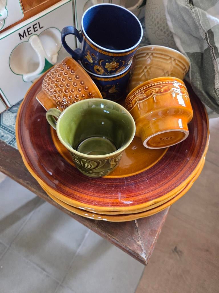 Villeroy & Boch borden en antieke kopjes, Antiek en Kunst, Antiek | Servies los, Ophalen of Verzenden