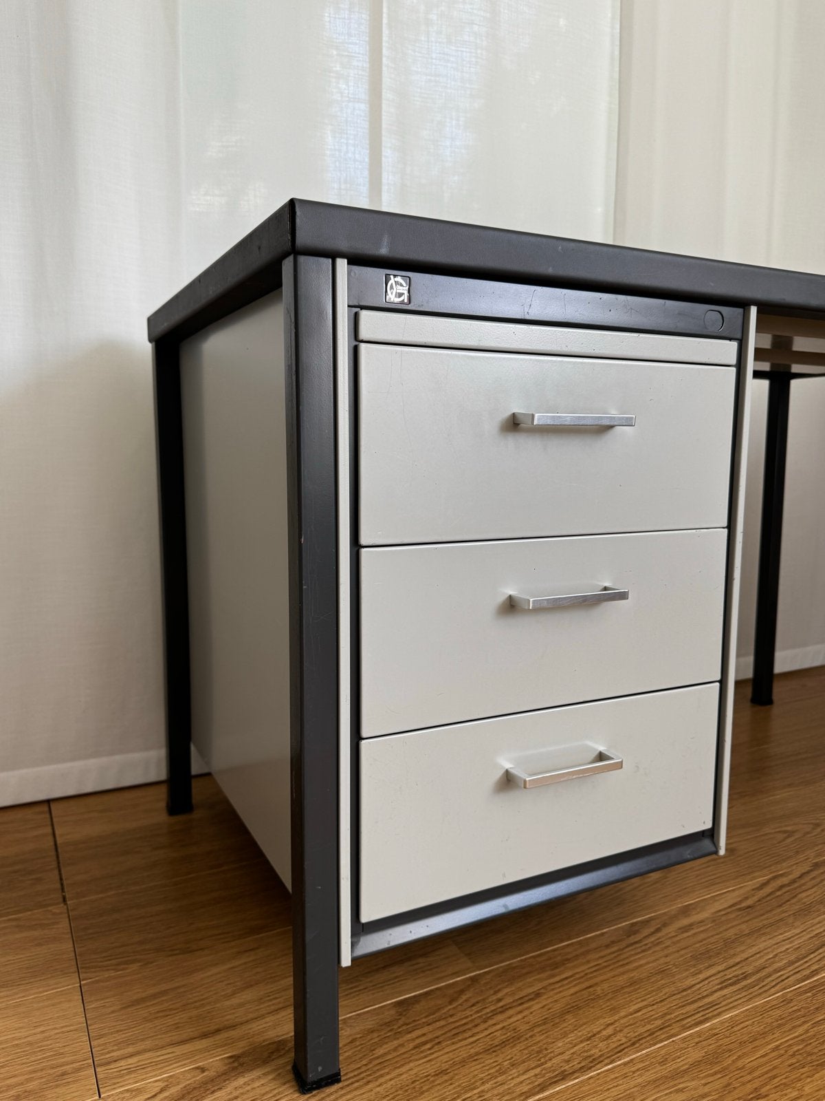Gispen Kinderbureau met lades - Zwart/Wit, Ophalen, Gebruikt, Met lades, Kinderbureau