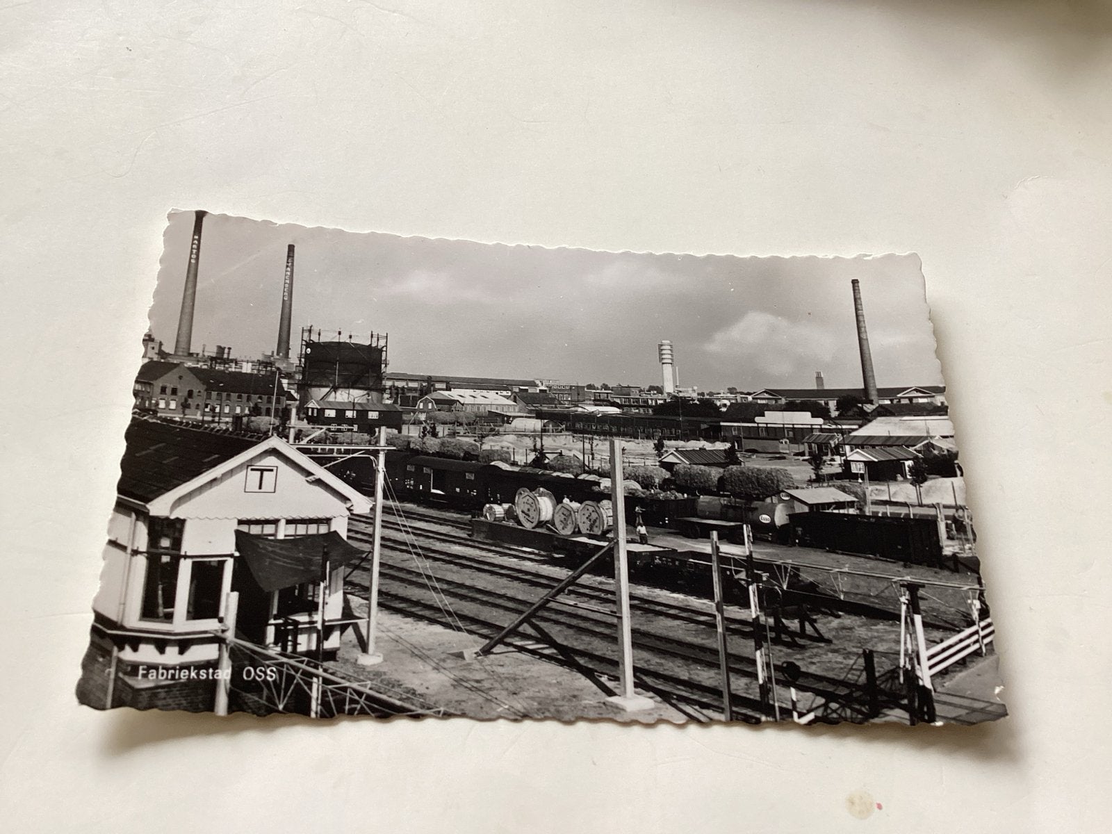 Fabrieksstad Oss - Zwart-wit ansichtkaart, Ophalen of Verzenden, 1940 tot 1960, Ongelopen, Noord-Brabant