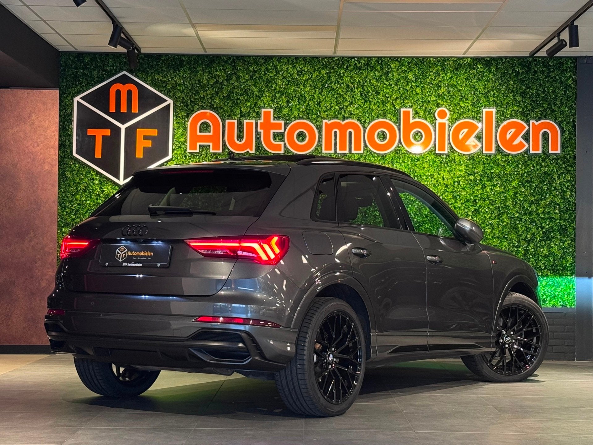 Audi Q3 35 TFSI 150 PK S LINE |PANO|VIRTUAL|KEYLESS|ACC|LANE, Huisgarantie, 4 cilinders, 1505 kg, Leder