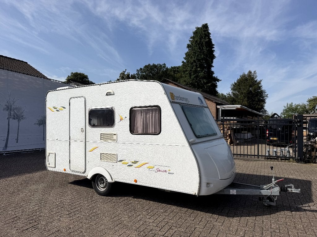 Sterckeman Starlet 390, lichtgewicht 680 kg, bouwjaar 2004, Sterckeman, Treinzit, Particulier, Dwarsbed