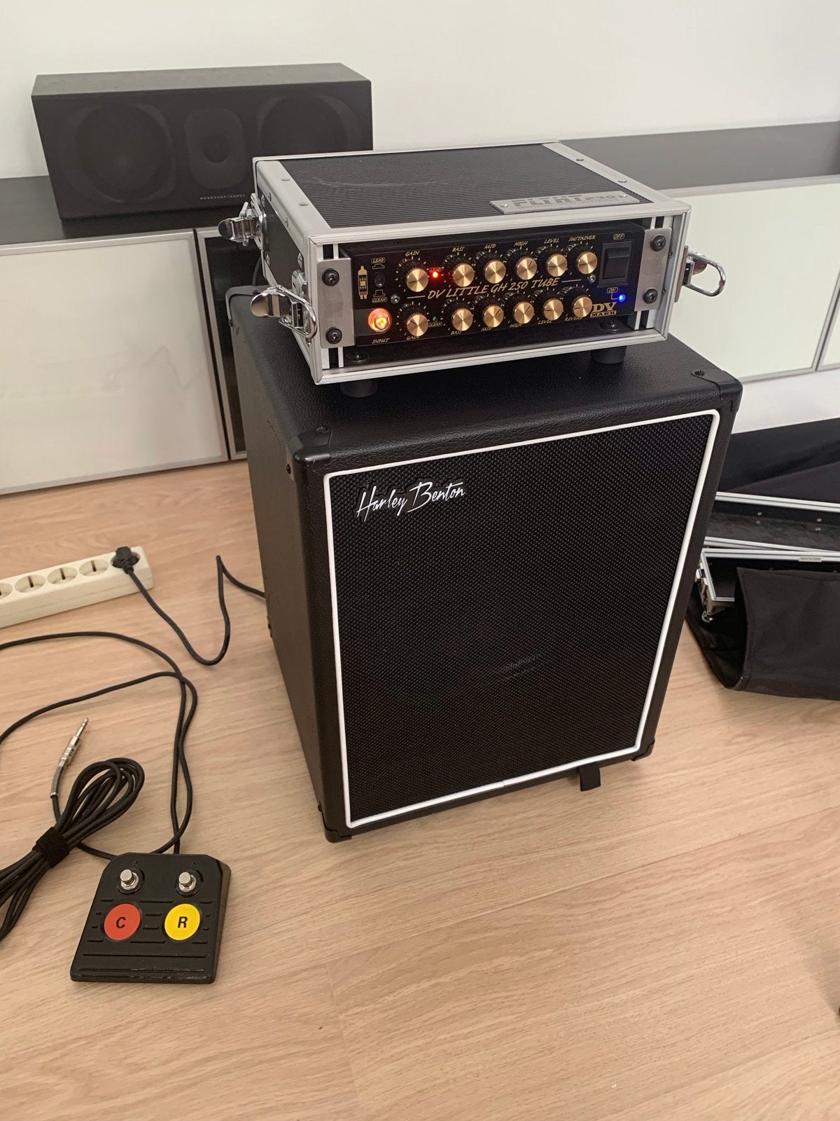 DVMark DV Little GH250 Tube met cab, Muziek en Instrumenten, Versterkers | Bas en Gitaar, Ophalen, Zo goed als nieuw, Basgitaar