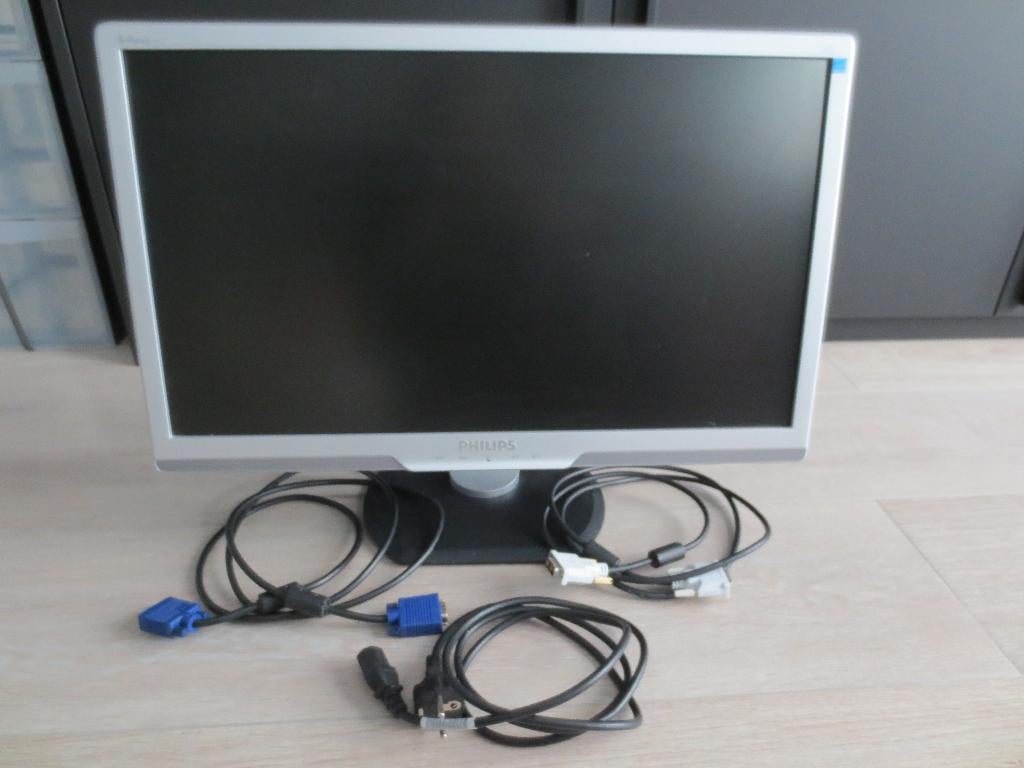 Philips Brilliance LED-monitor met SmartImage; 241P3LYES, Ophalen, Ingebouwde speakers, Philips, DVI