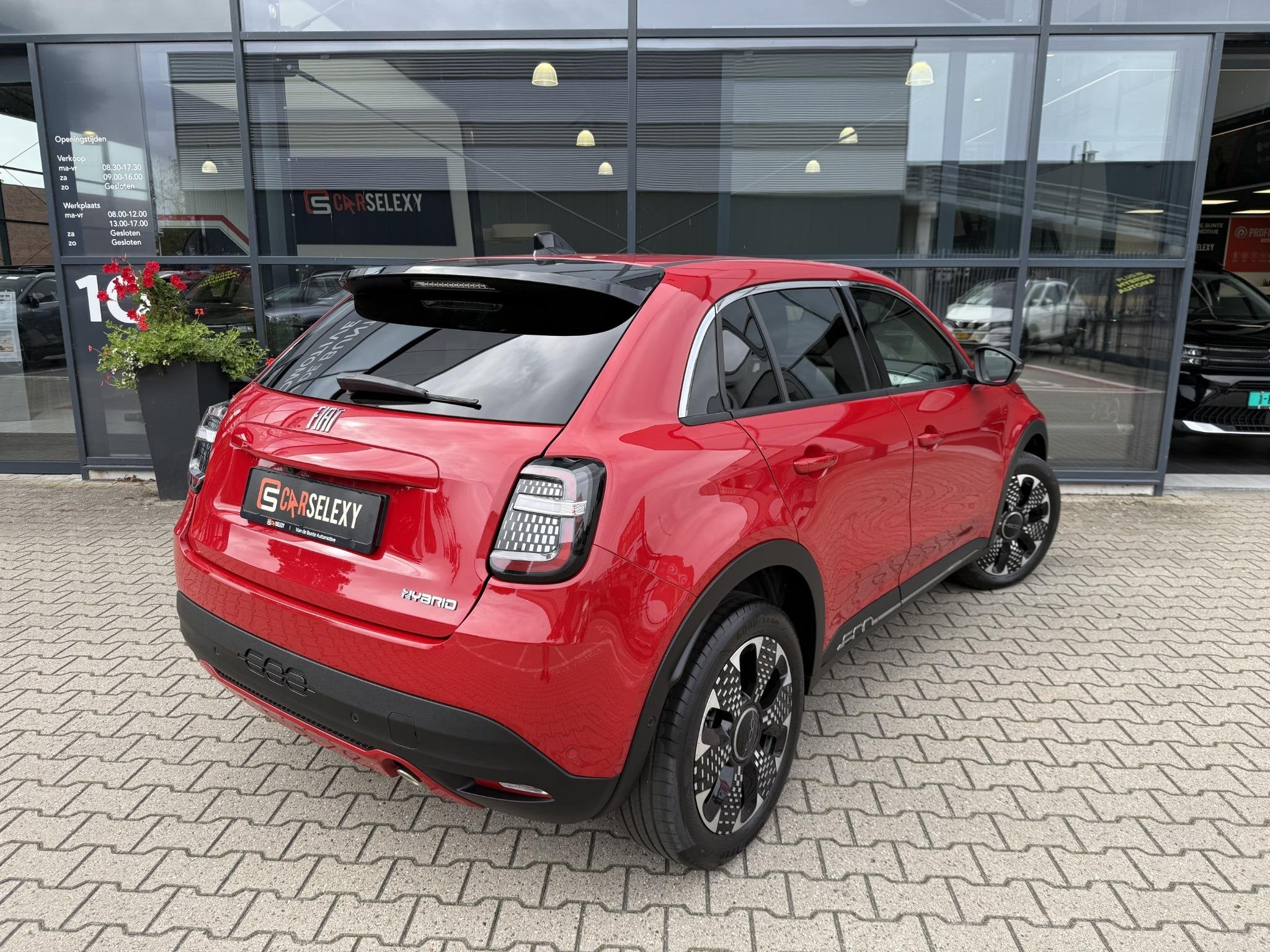 Fiat 600 1.2 Hybrid La Prima *ACC & Massage*, Auto's, Gebruikt, Euro 6, 1199 cc, 620 kg