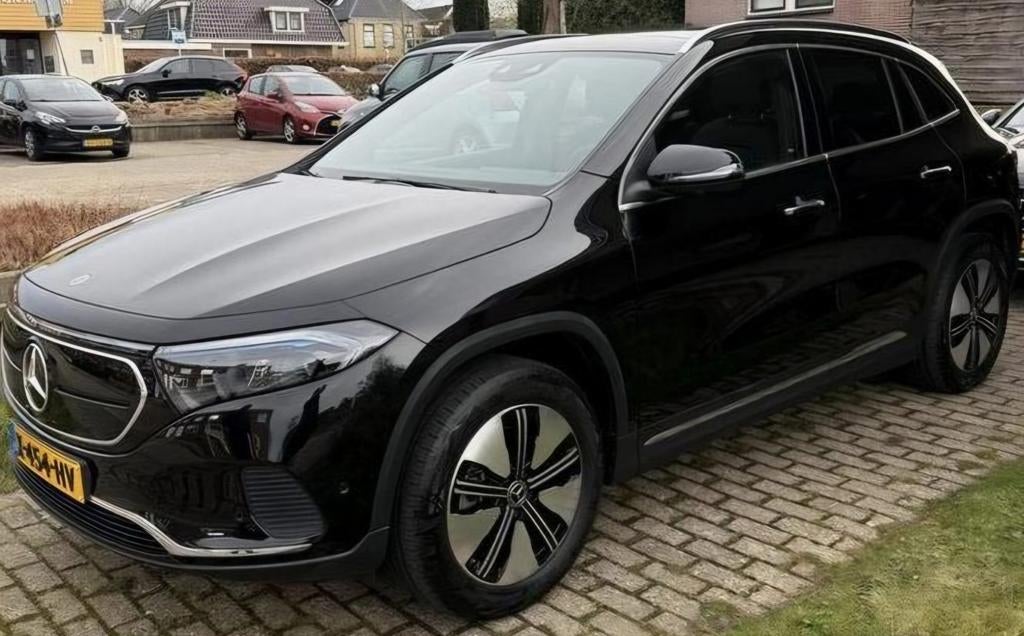 Mercedes-Benz EQA 250+ Business Edition 8625 km 2023 zwart, Auto's, 750 kg, 190 pk, Zwart, Origineel Nederlands