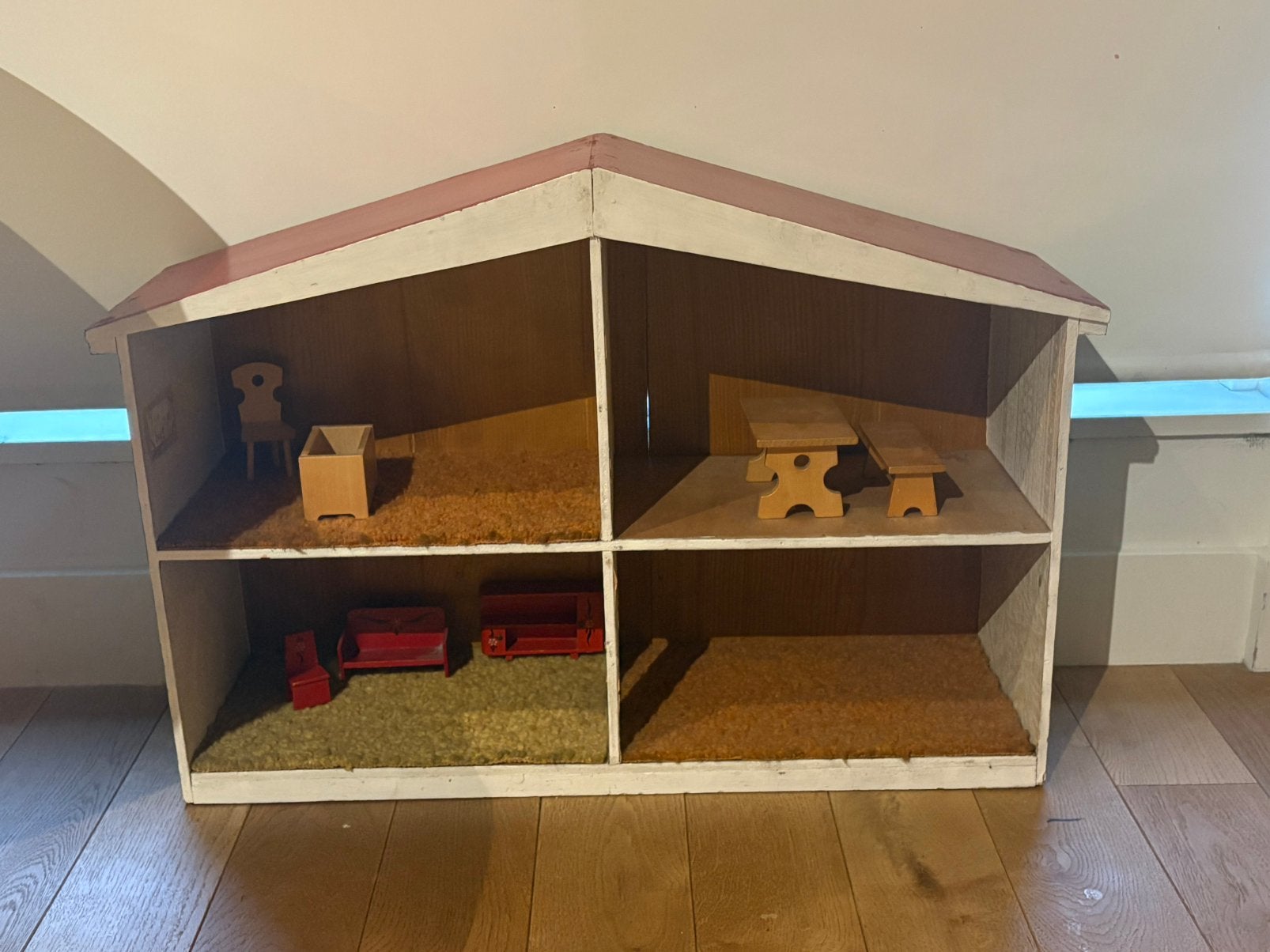 Retro houten poppenhuis, Ophalen, Gebruikt, Poppenhuis