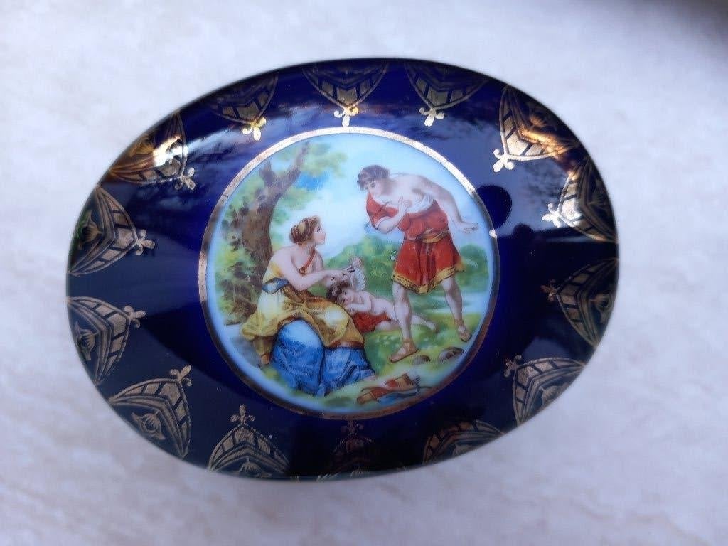 Antiek porseleinen juwelendoosje Ackermann & Fritze, Ophalen