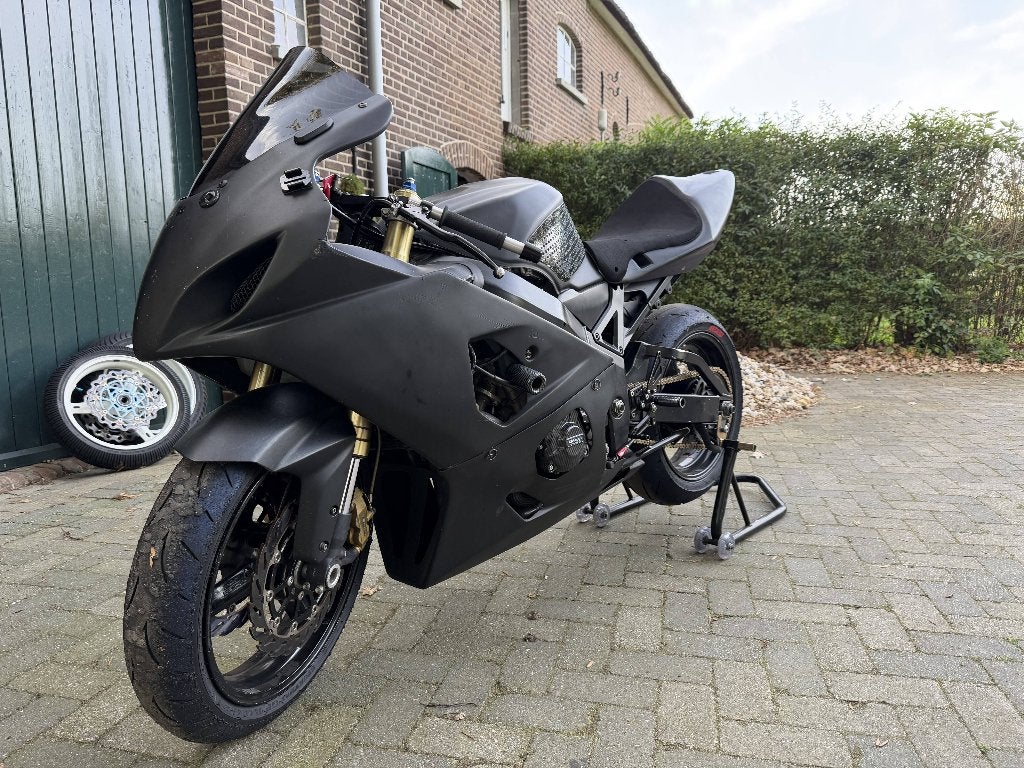 Circuitmotor Suzuki GSXR 600 K4 + Extra's, Motoren, Occasion, 4 cilinders, Motorrijbewijs A, Super Sport