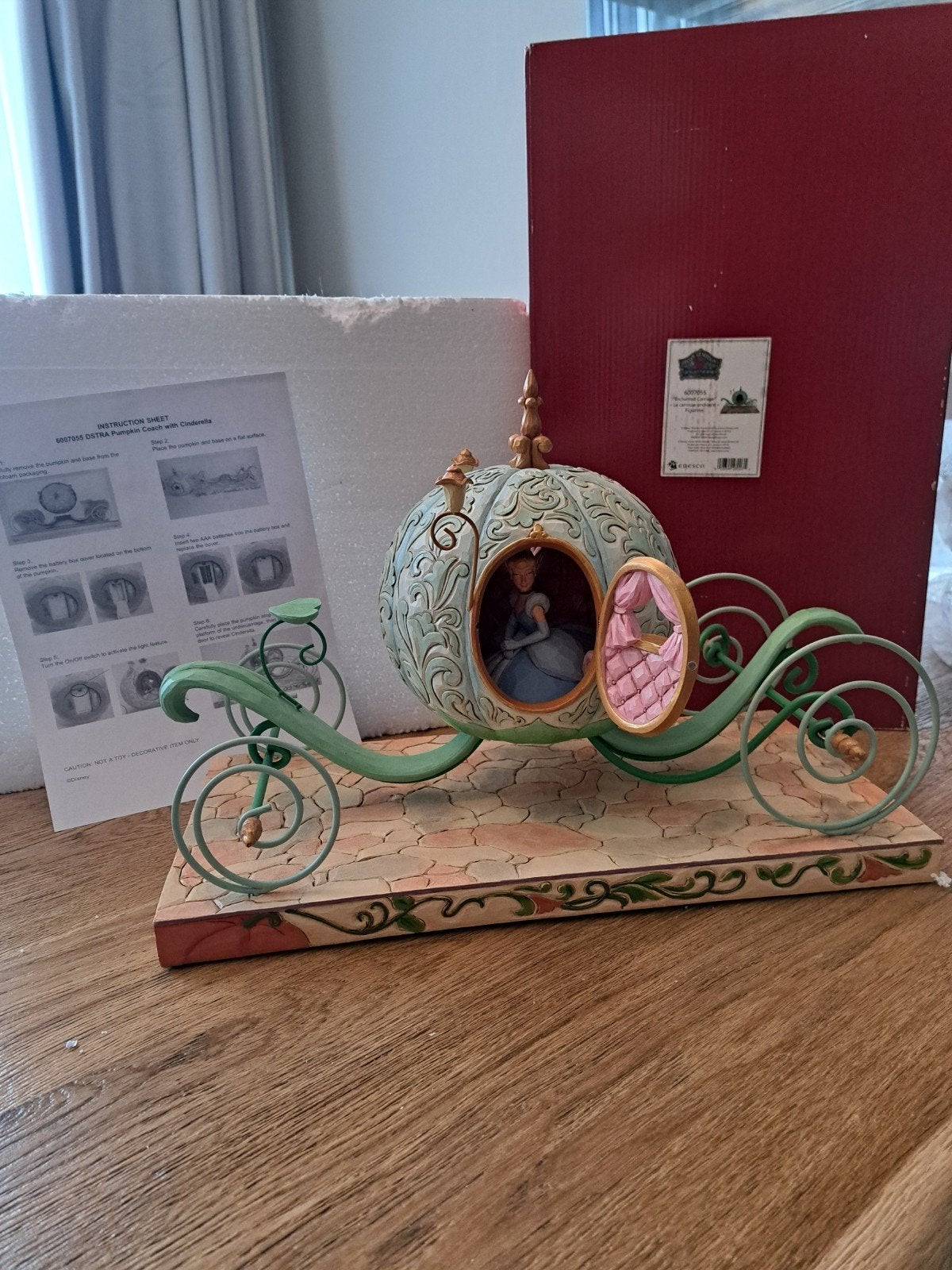 Disney tradition Cinderella koets met licht, Ophalen of Verzenden, Nieuw, Beeldje of Figuurtje