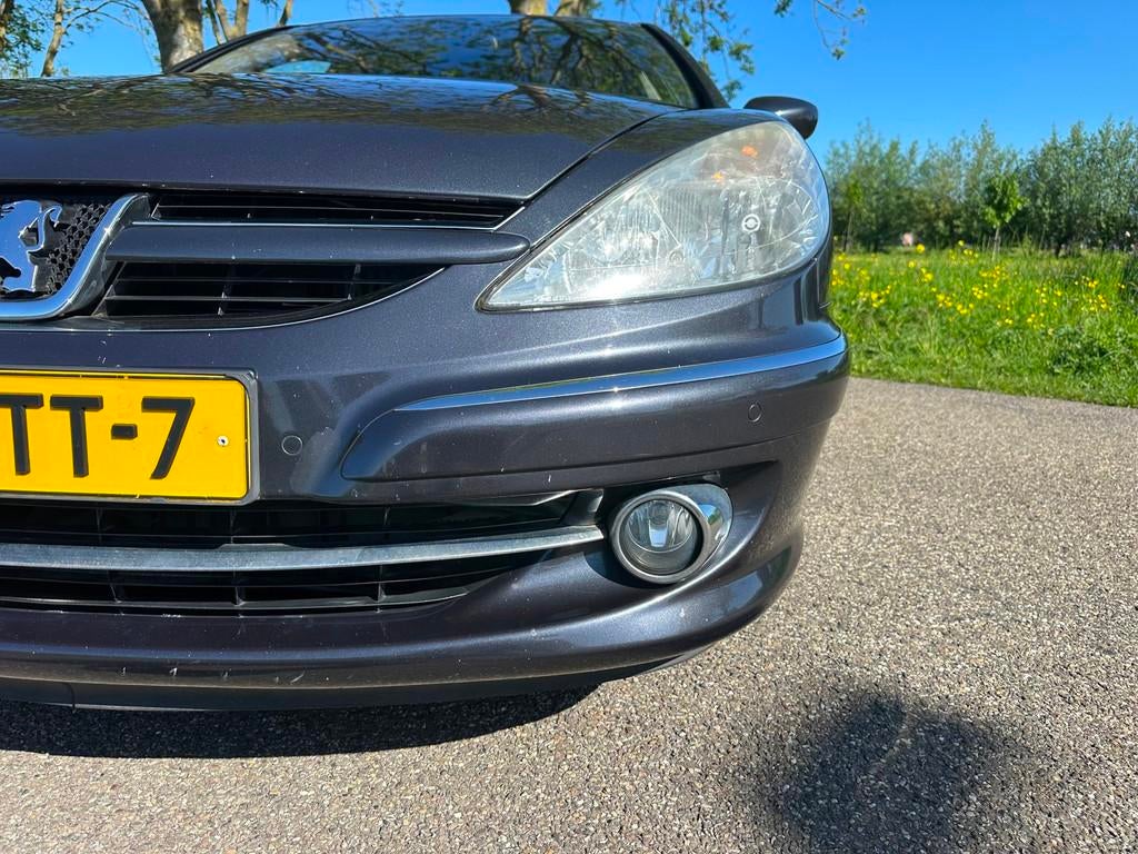 Peugeot 607 2.0 HDiF Pack dealer onderhouden|unieke km|nap, Auto's, Peugeot, Voorwielaandrijving, 136 pk, Gebruikt, Zwart