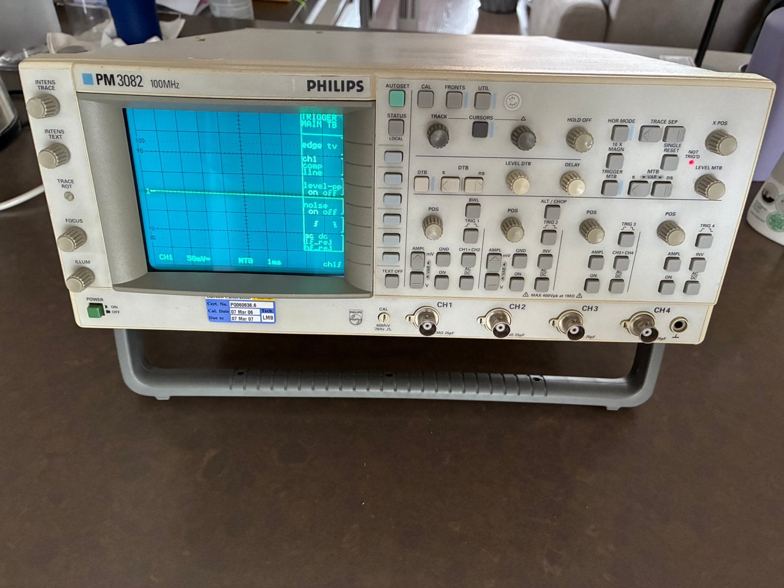 Philips (Fluke) PM3082 4 kanaals 100Mhz oscilloscope, Hobby en Vrije tijd, Ophalen, Zo goed als nieuw