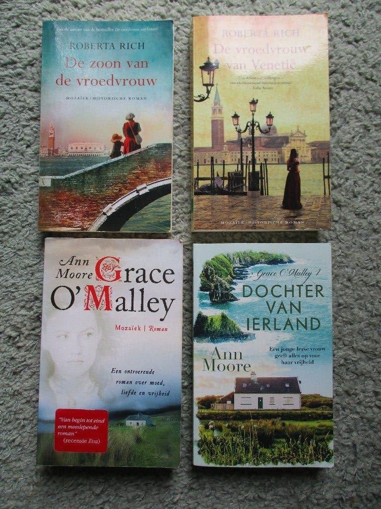 Roberta Rich vroedvrouw Ann Moore 4 x christelijke romans, Boeken, Ophalen of Verzenden, Gelezen